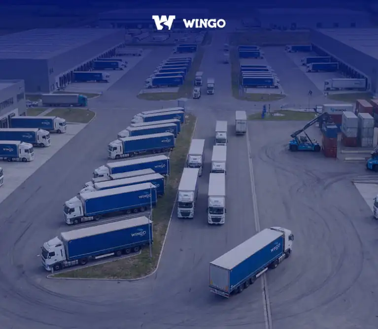 Вантажні автомобілі Wingo в транзитному хабі